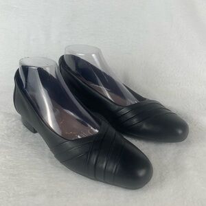 Clarks Juliet Petra 1” Heel Women's Size 10 N‎ Black Leather Casual Shoe Comfy